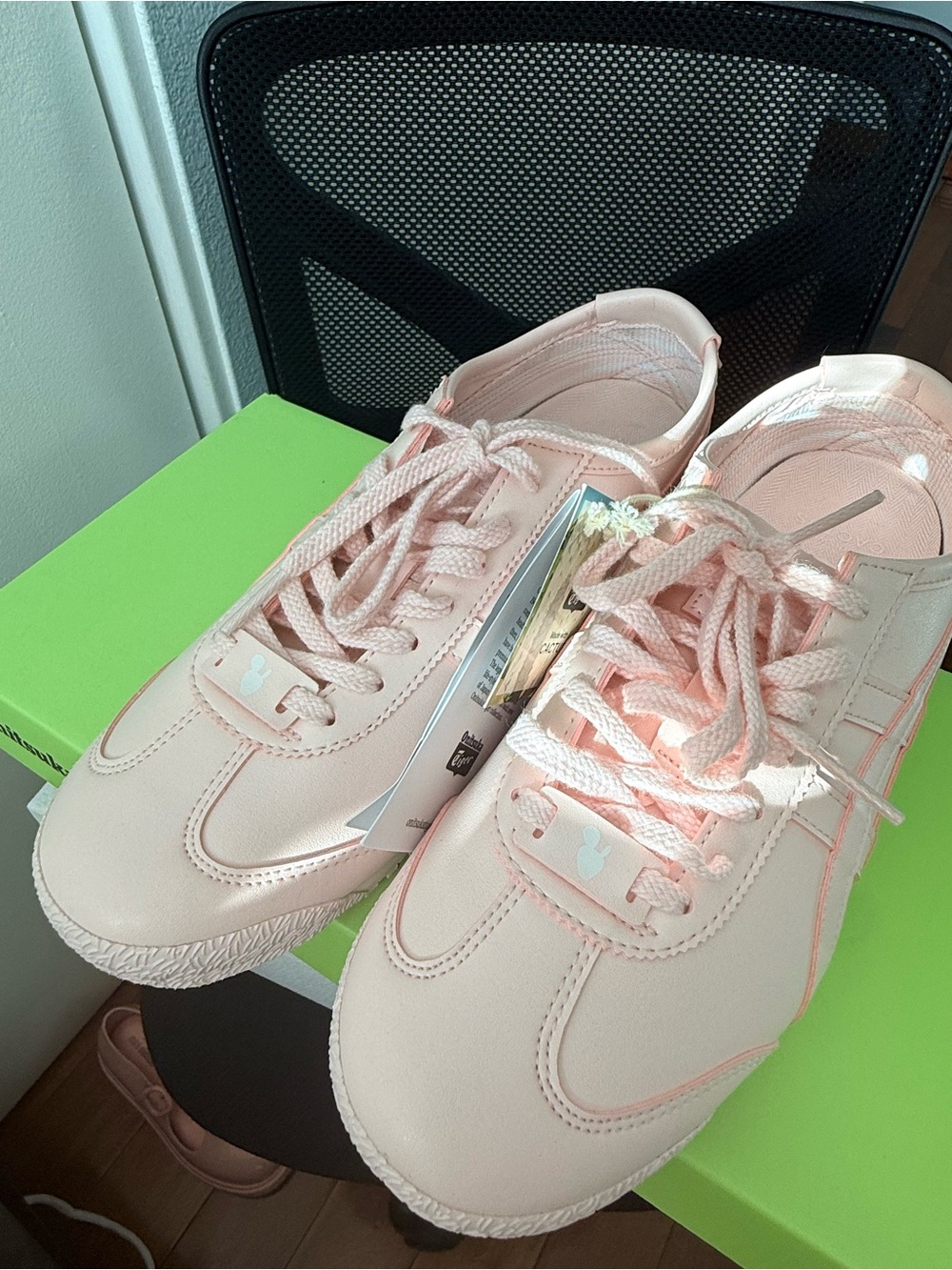 Brand New NWT Onitsuka Tiger by Asics Soft Pink Kids Lace-Up Sneakers